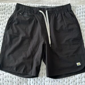Men’s Vuori - black bank shorts- size Medium
